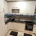 Lovely 1-bedroom Unit With Free Parking Sarajevo