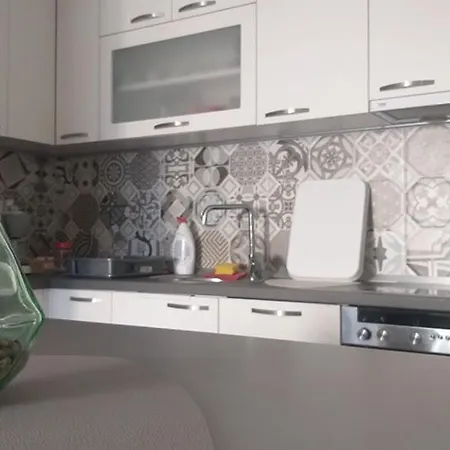 Lovely 1-bedroom Unit With Free Parking *